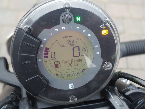 2022 Husqvarna Svartpilen 401, чёрный, 573818 рублей - вид 6