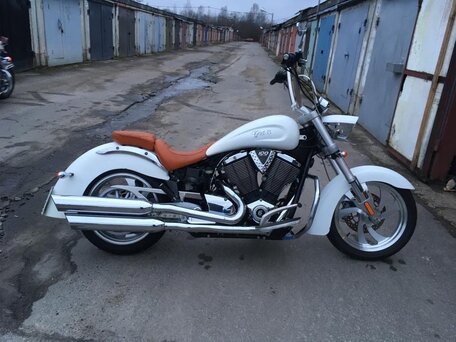 2008 Victory Kingpin, белый, 830000 рублей, вид 2