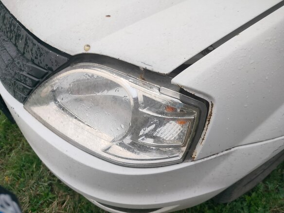 2010 Renault Logan I Рестайлинг, белый, 220000 рублей - вид 11