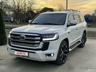 2015 Toyota Land Cruiser 200 Series Рестайлинг 1, белый, 6500000 рублей, вид 1