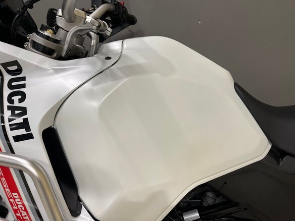 2023 Ducati DesertX, белый, 1190000 рублей - вид 7