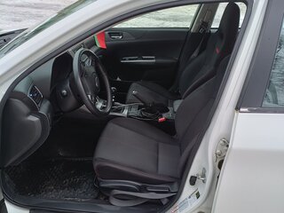 2011 Subaru Impreza WRX III Рестайлинг, белый, 1590000 рублей, вид 5