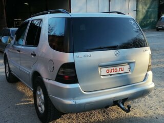 2001 Mercedes-Benz M-Класс 270 I (W163), серебристый, 600000 рублей, вид 4