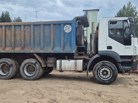 2007 Iveco Trakker, синий, 2300000 рублей, вид 3