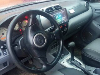 2003 Toyota RAV4 II (XA20), серебристый, 700000 рублей, вид 4