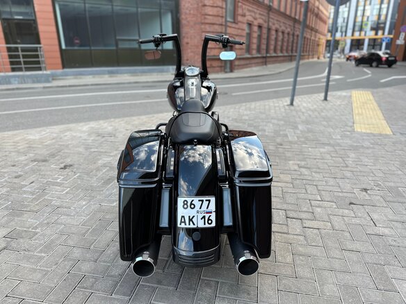 2021 Harley-Davidson Road King, чёрный, 4500000 рублей - вид 5