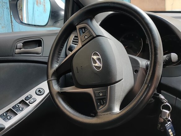 2016 Hyundai Solaris I Рестайлинг, белый, 1200000 рублей - вид 8