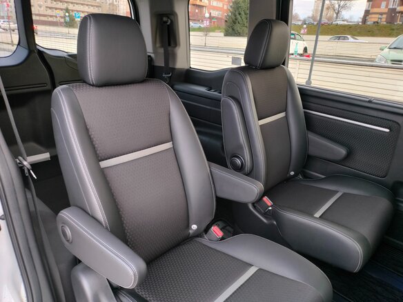 2020 Honda Stepwgn V Рестайлинг, белый, 3075000 рублей - вид 12