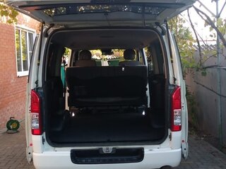 2019 Toyota HiAce H200 Рестайлинг, белый, 4300000 рублей, вид 4