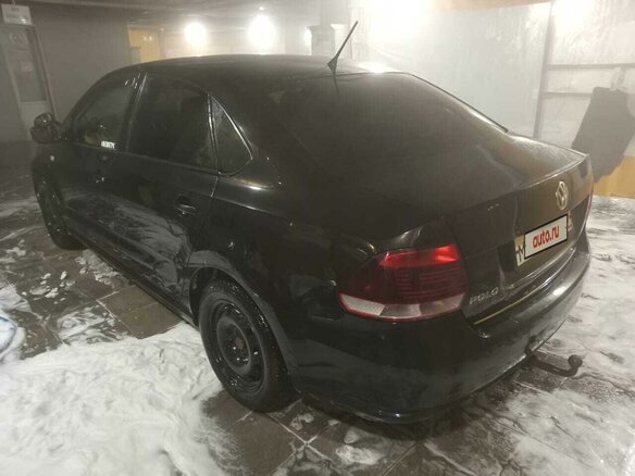 2013 Volkswagen Polo V, чёрный, 600000 рублей - вид 12