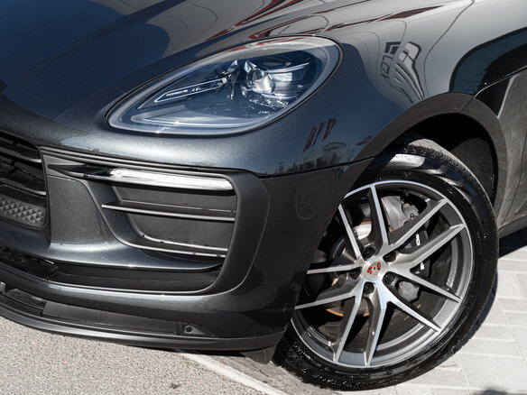 2025 Porsche Macan I Рестайлинг 2, серый - вид 17