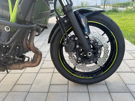 2020 Kawasaki Z 650, чёрный, 770000 рублей, вид 4