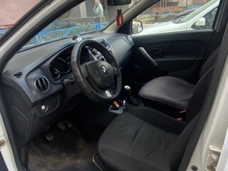 2014 Renault Logan II, белый, 425000 рублей, вид 4