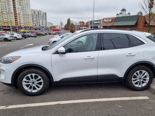 2020 Ford Escape IV, белый, 1740000 рублей, вид 3