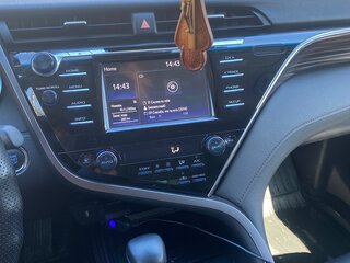 2019 Toyota Camry VIII (XV70), белый, 3200000 рублей, вид 4