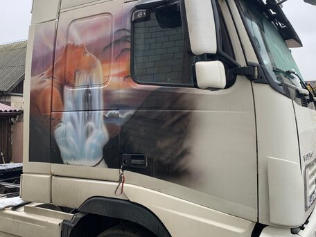 2005 Volvo FH, белый, 3100000 рублей, вид 2
