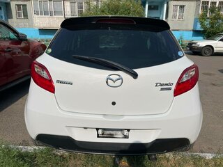 2013 Mazda Demio III (DE), белый, 1195000 рублей, вид 2