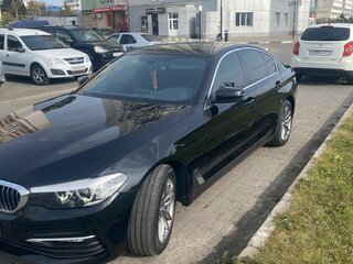 2020 BMW 5 серии 520i VII (G30/G31/G38), чёрный, 4500000 рублей, вид 4