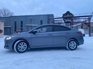 2018 Hyundai Solaris II, серый, 900000 рублей, вид 1