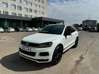 2013 Volkswagen Touareg II, белый, 3400000 рублей, вид 2