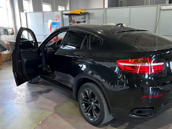 2014 BMW X6 35i I (E71) Рестайлинг, чёрный, 2650000 рублей - вид 4