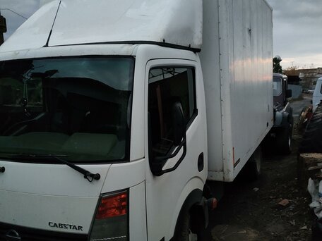 2009 Nissan Cabstar, белый, 1250000 рублей, вид 2