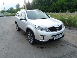 2013 Kia Sorento II Рестайлинг, серебристый, 1900000 рублей, вид 4