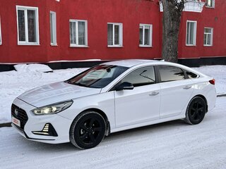 2019 Hyundai Sonata VII (LF) Рестайлинг, белый, 1490000 рублей, вид 3