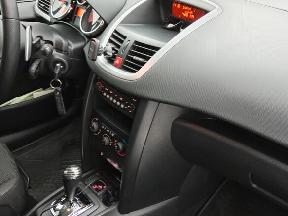 2010 Peugeot 207 I Рестайлинг, красный, 499999 рублей - вид 22