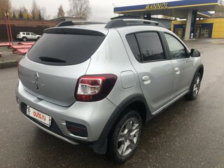 2021 Renault Sandero Stepway II Рестайлинг, серебристый, 1100000 рублей, вид 5