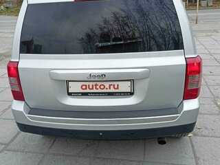 2012 Jeep Liberty (Patriot), серый, 1500000 рублей, вид 3