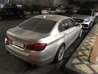 2013 BMW 5 серии 520i VI (F10/F11/F07), серебристый, 1950000 рублей, вид 5