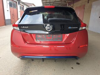 2018 Nissan Leaf II (ZE1), красный, 1950000 рублей, вид 5