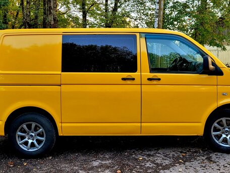 2008 Volkswagen Transporter, жёлтый, 700000 рублей, вид 2