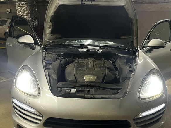 2013 Porsche Cayenne Diesel II (958), серый, 3500000 рублей - вид 1