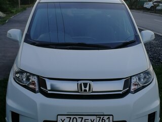 2014 Honda Freed Spike I Рестайлинг, белый, 1170000 рублей, вид 2