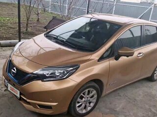 2019 Nissan Note e-Power II Рестайлинг, золотистый, 1400000 рублей, вид 3