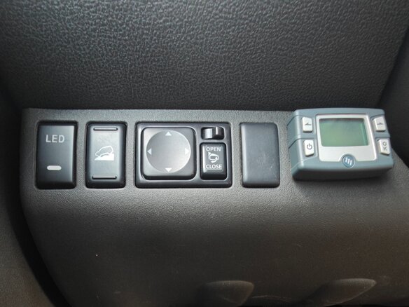 2012 Nissan Pathfinder III Рестайлинг, серебристый, 2600000 рублей - вид 15