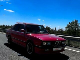 1983 BMW 5 серии 525E II (E28), пурпурный, 650000 рублей, вид 4