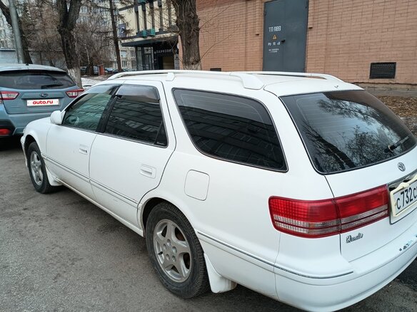 1999 Toyota Mark II Qualis VIII (X100), белый, 525000 рублей - вид 3