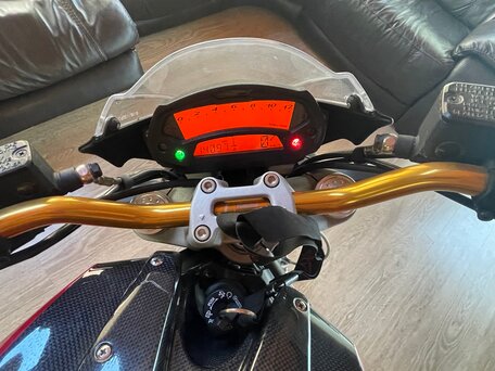 2013 Ducati Monster 696, красный, 499000 рублей, вид 4