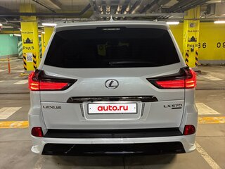 2020 Lexus LX 570 III Рестайлинг 2, белый, 8500000 рублей, вид 3