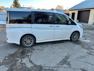 2017 Honda Stepwgn Spada V Рестайлинг, белый, 2800000 рублей, вид 2