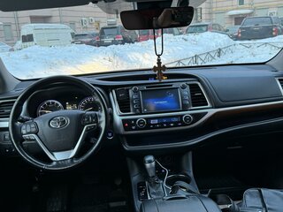 2017 Toyota Highlander III (XU50) Рестайлинг, коричневый, 4250000 рублей, вид 5