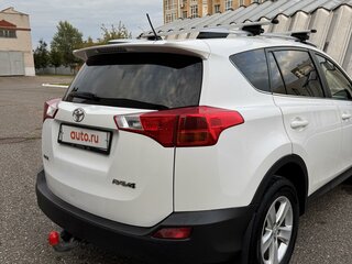 2013 Toyota RAV4 IV (XA40), белый, 1400000 рублей, вид 4