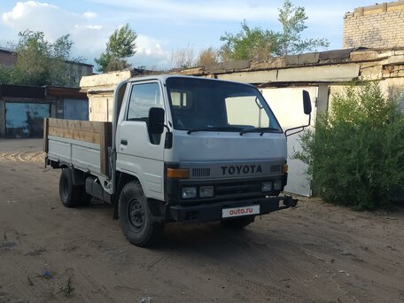 1991 Toyota Toyoace, белый, 750000 рублей, вид 5