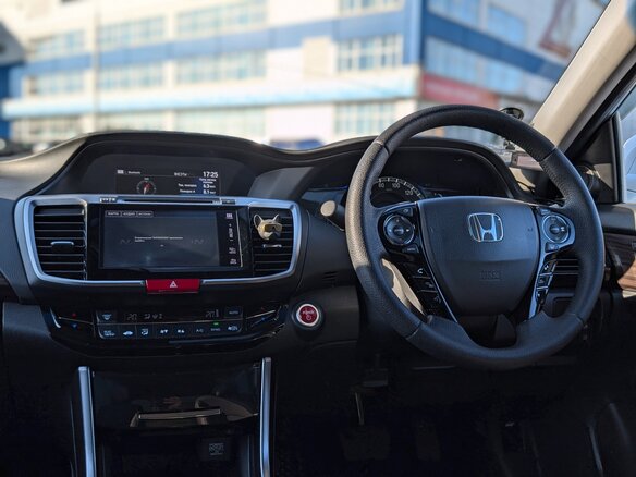 2016 Honda Accord IX Рестайлинг, белый, 2200000 рублей - вид 8