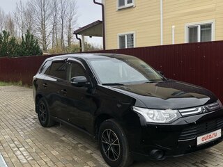 2013 Mitsubishi Outlander III, чёрный, 1400000 рублей, вид 2
