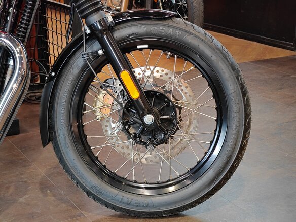 2026 Royal Enfield Interceptor 650, чёрный, 699000 рублей - вид 1