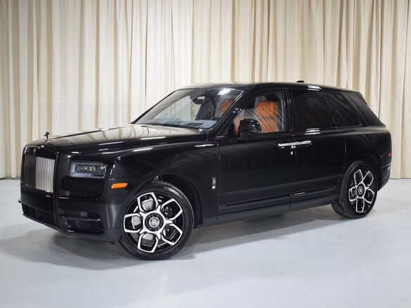 2022 Rolls-Royce Cullinan Black Badge I (Series I), чёрный, 44150496 рублей